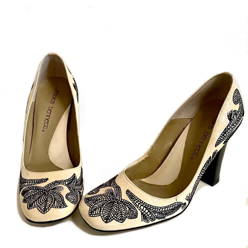 Jessica Bennett Nude Embroidery Pumps, Size 7.5